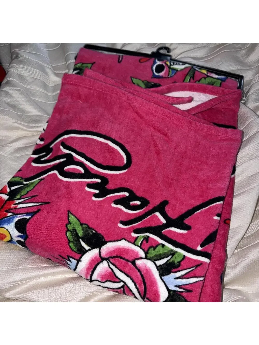 AUTHENTIC ED HARDY PINK 100% COTTON BEACH TOWEL, 36